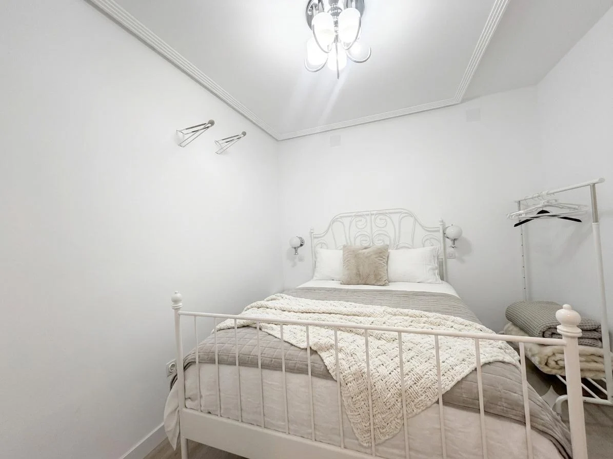 Fotografía 7 · Elegant Renovated & Furnished Apartment for Rent in the Heart of Madrid