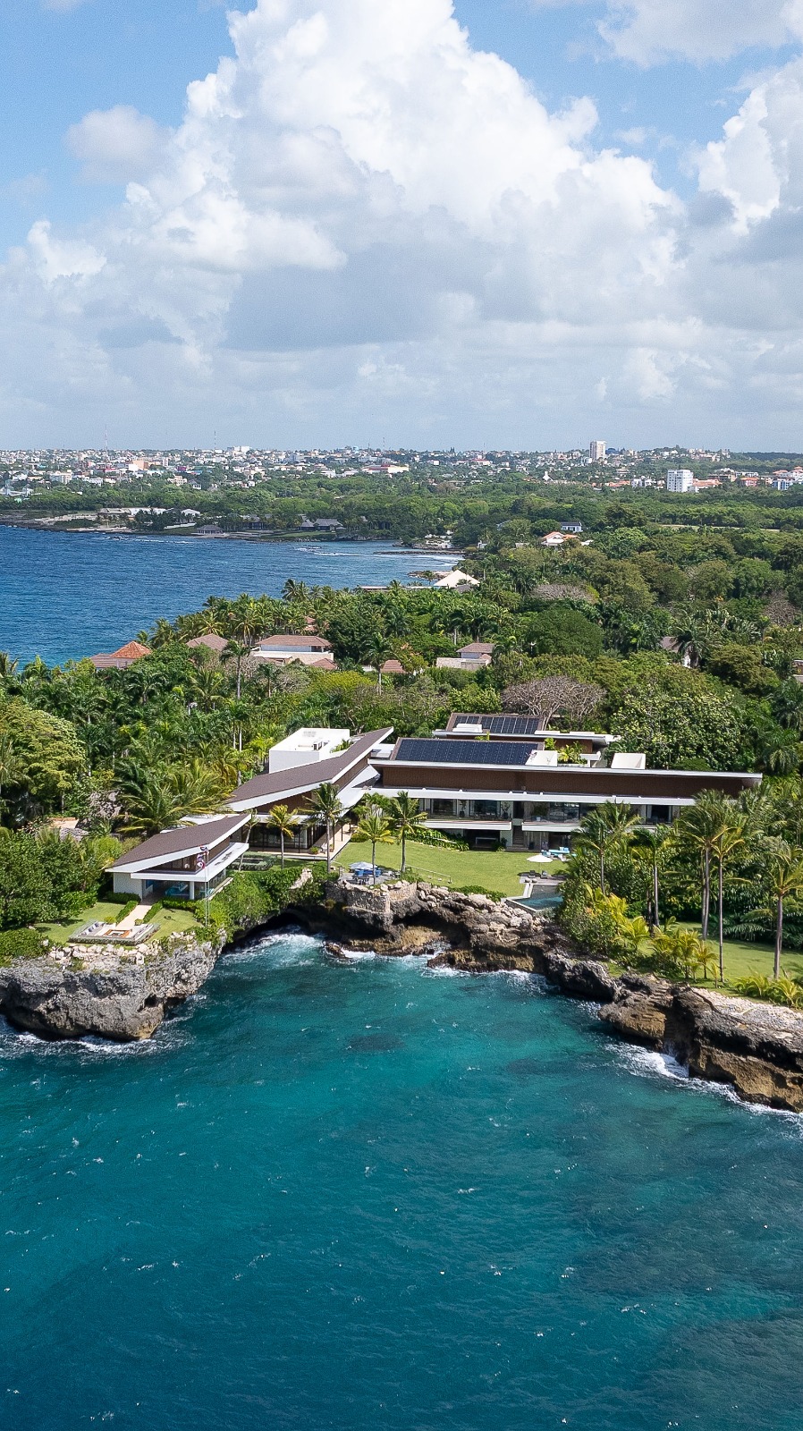 Villa de lujo en República Dominicana: la intimidad de una terraza y el paso del sol, detalles que se notan al habitarla