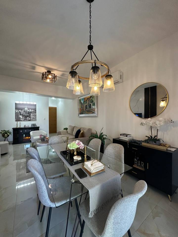 Fotografía 7 · Apto. de 2 habitaciones y balcón en Naco, amueblado