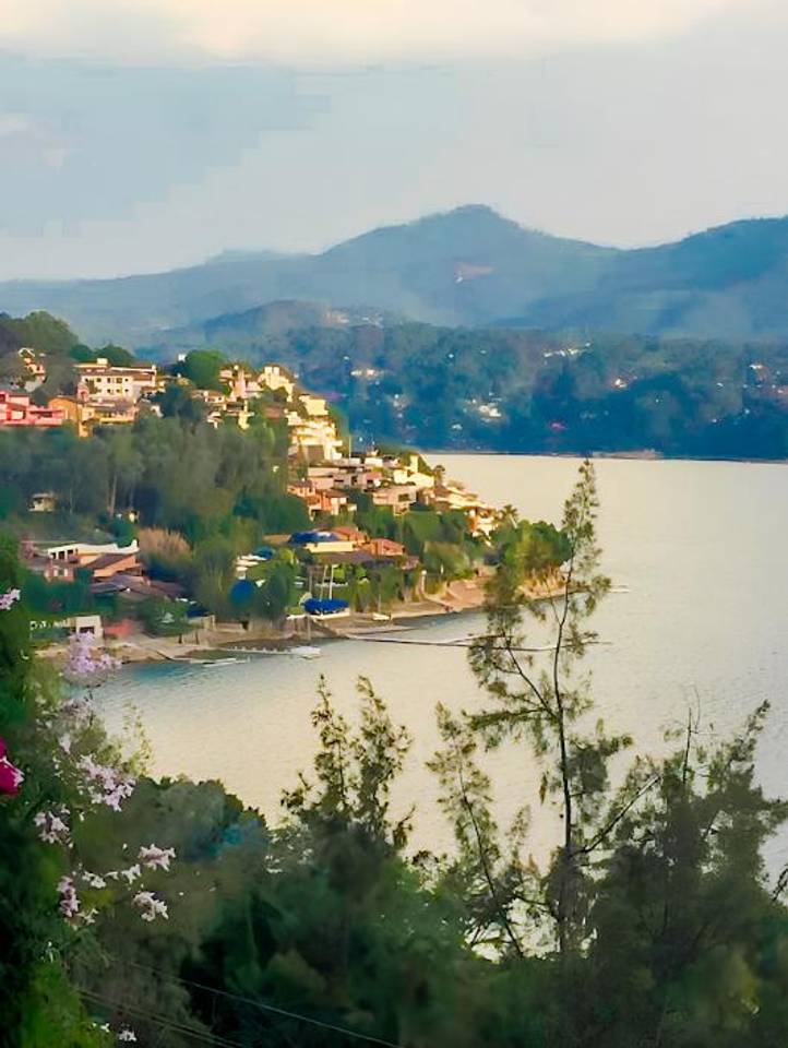 Fotografía 11 · Casa en Venta en Valle de Bravo con Vista al Lago - Mexico