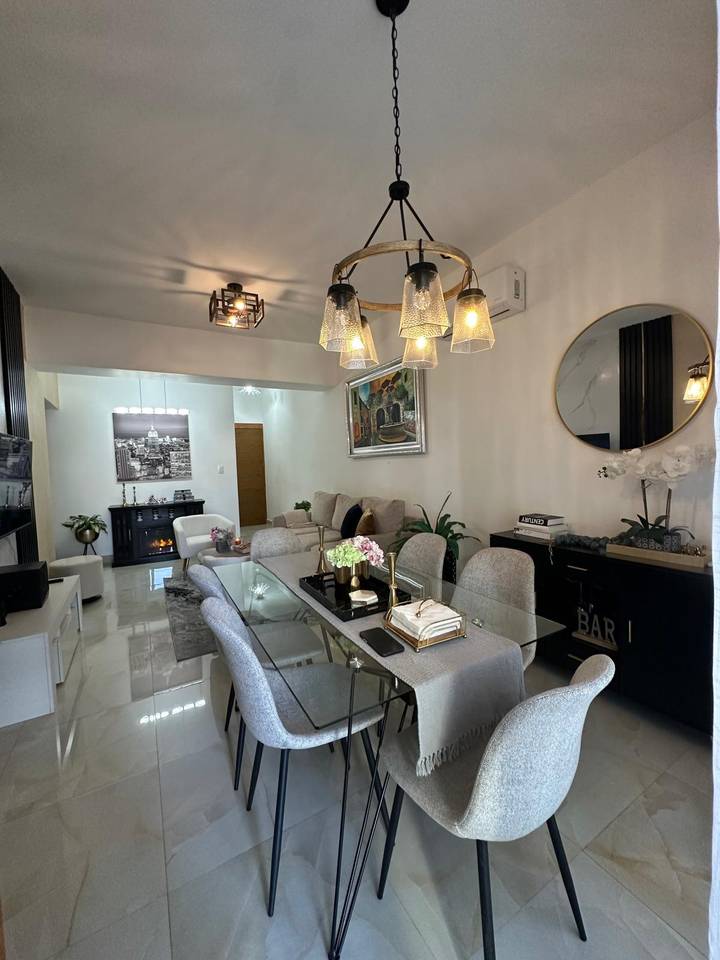 Fotografía 5 · Apto. de 2 habitaciones y balcón en Naco, amueblado