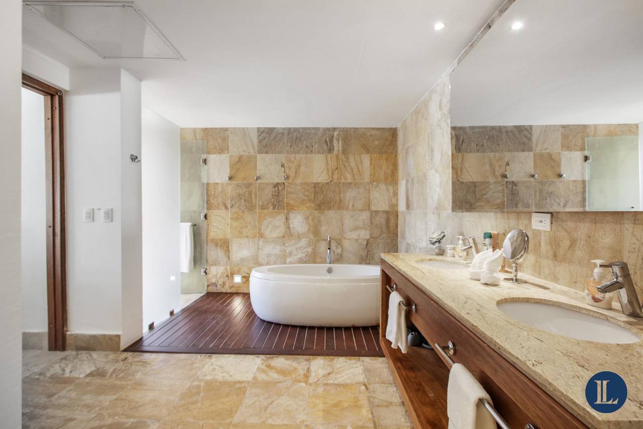 Fotografía 22 · Sotogrande – Apartamento de Lujo Frente a la Playa con Piscina Privada