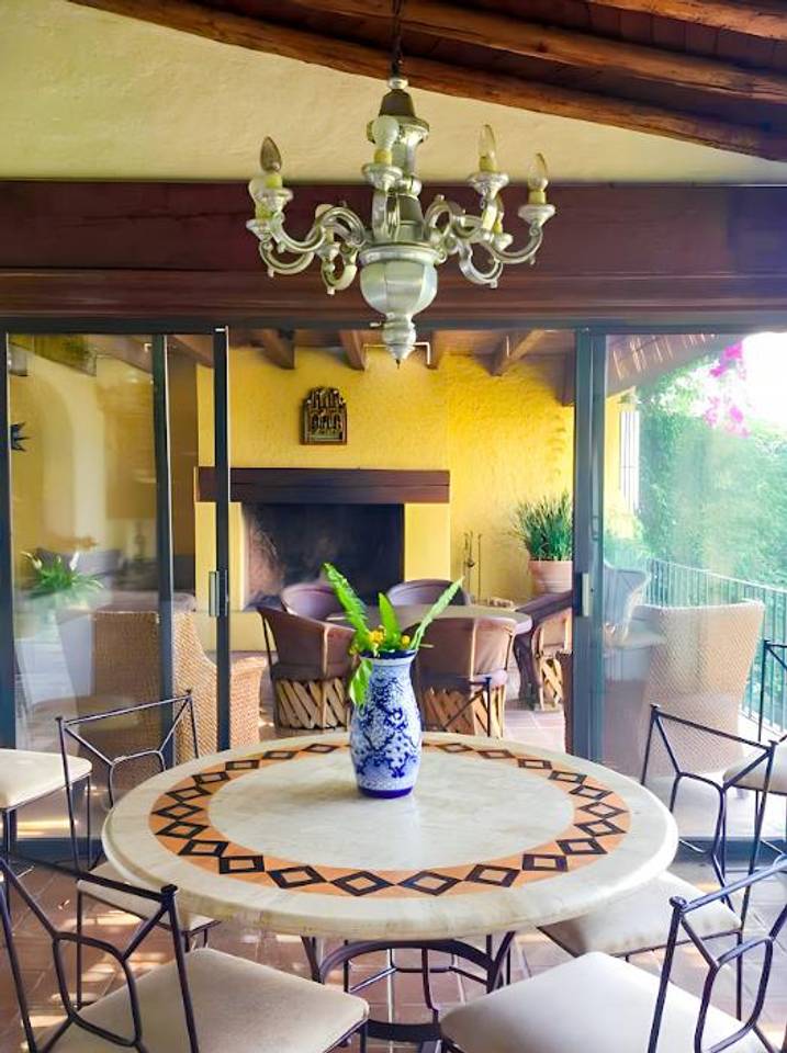 Fotografía 2 · Casa en Venta en Valle de Bravo con Vista al Lago - Mexico
