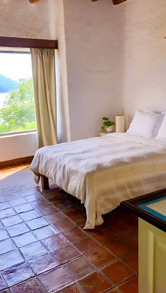Fotografía 5 · Casa en Venta en Valle de Bravo con Vista al Lago - Mexico
